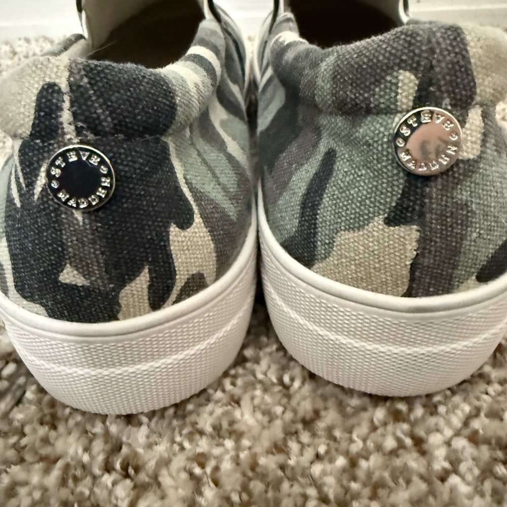 Steve Madden platform slip ons - Picture 4 of 5